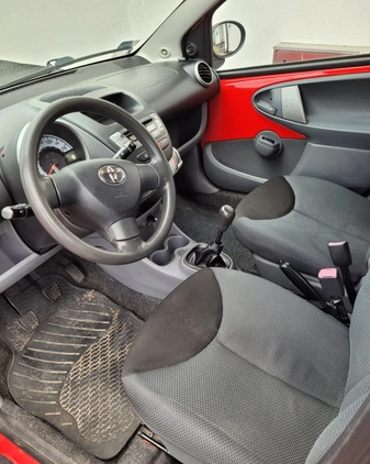 Toyota Aygo cena 9900 przebieg: 128000, rok produkcji 2006 z Szczecin małe 211